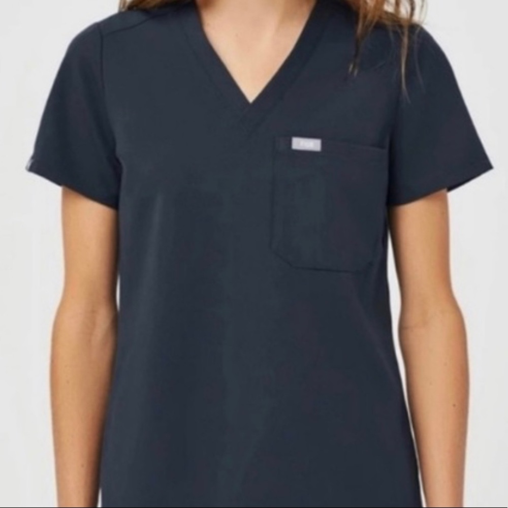 COPY - Figs Scrubs top in Dark Harbor - Catarina one pocket